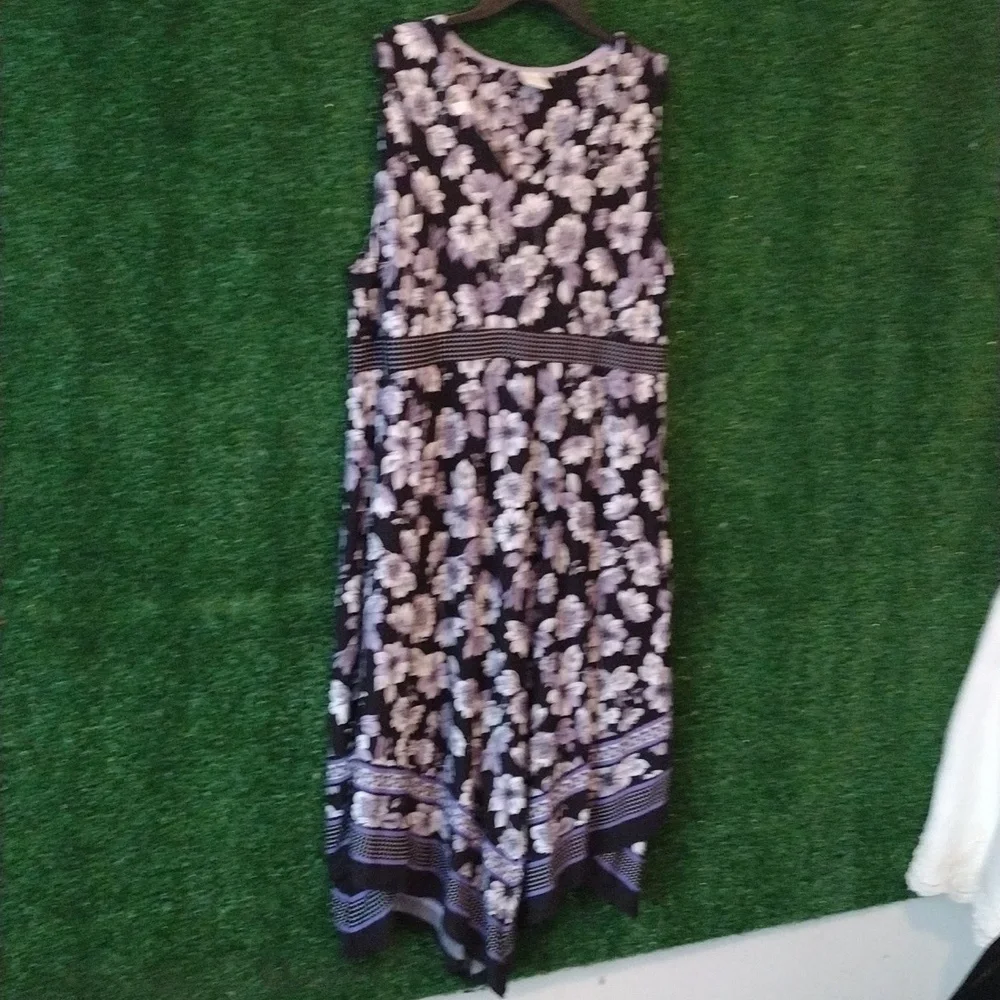 Soma Floral Midi Dress - Picture 2 of 5